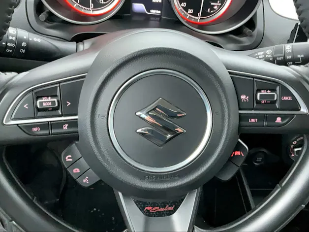 Suzuki Swift 1.2 Piz Sulai Hybrid 4x4