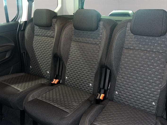 Vehicle image PEUGEOT RIFTER