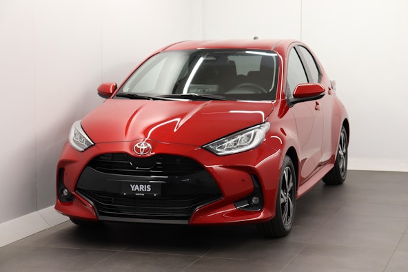 First vehicle image