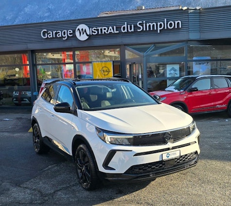 First vehicle image