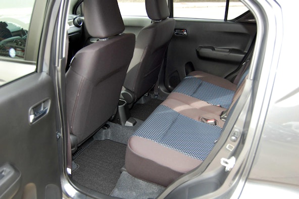 Vehicle image 14