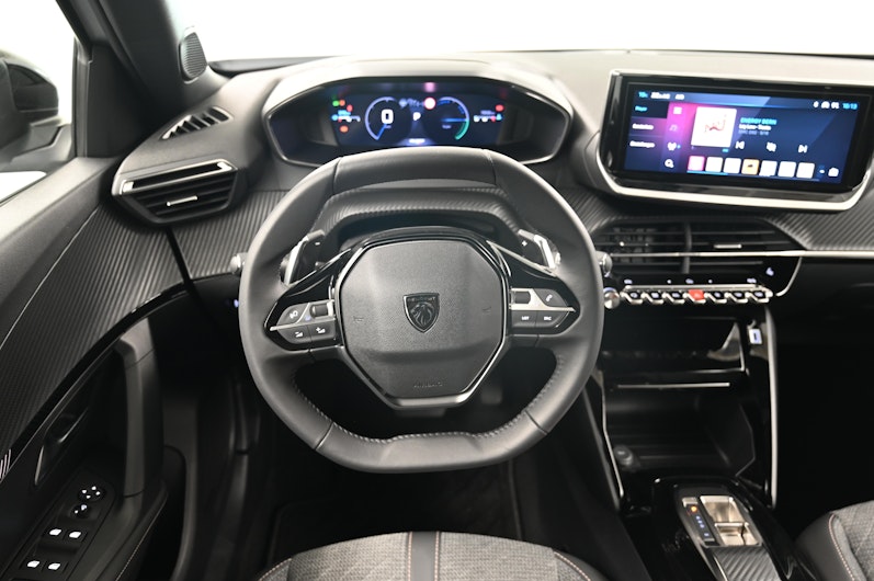 Vehicle image PEUGEOT 2008