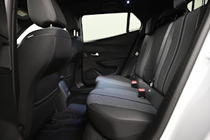 Vehicle image PEUGEOT 2008 1.2 Hybrid Allure