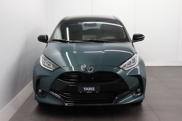Vehicle image 10