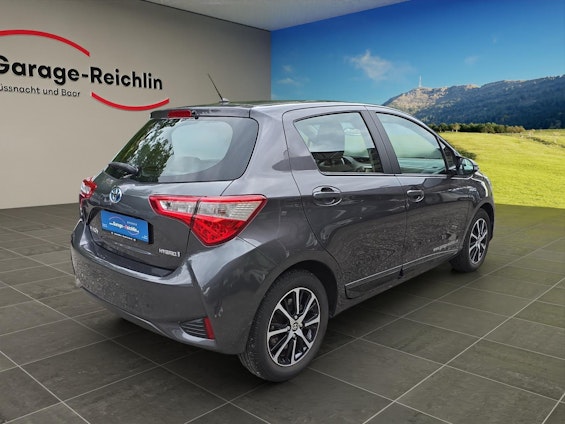 Vehicle image 4 Vehicle image 4