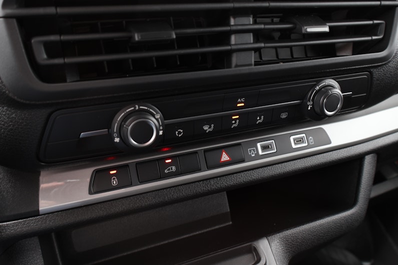 Vehicle image TOYOTA PROACE