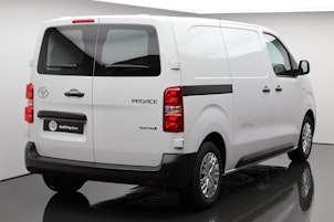 Vehicle image TOYOTA PROACE Van L1 75KWh Advanced 0.99% Leasing