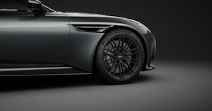 Vehicle image ASTON MARTIN DB12 Coupé 4.0 V8 Bi-Turbo
