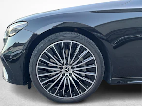 https://vehicle.imgix.net/3770821/26e36038-aea5-4082-803c-74beee6649a6.jpg