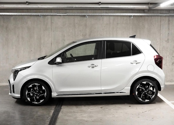 Vehicle image 3 Vehicle image 3