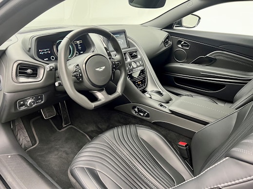 ASTON MARTIN DB11 Coupé 5.2 V12 Bi-Turbo 2