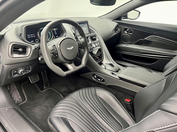 Vehicle image ASTON MARTIN DB11