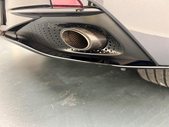 Vehicle image ASTON MARTIN DB11