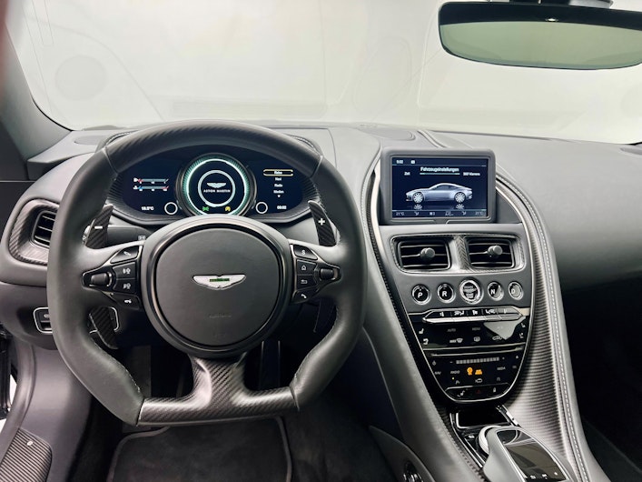 Vehicle image ASTON MARTIN DB11