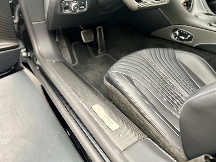 Vehicle image ASTON MARTIN DB11