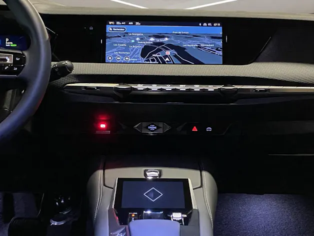 DS Automobiles 4 E-Tense 225 Ligne Noire