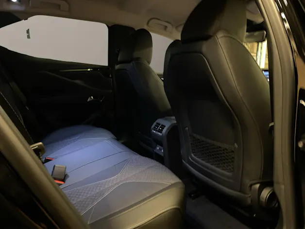 DS Automobiles 4 E-Tense 225 Ligne Noire