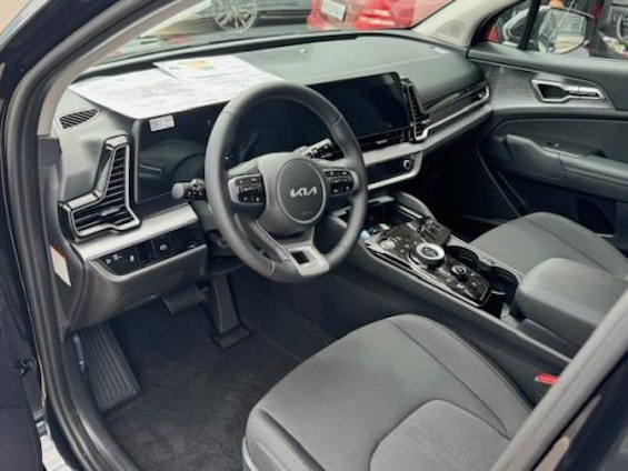 Vehicle image 3 Vehicle image 3