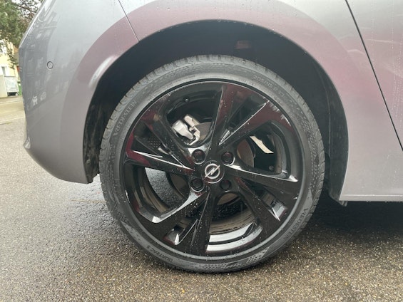 Vehicle image 17 Vehicle image 17