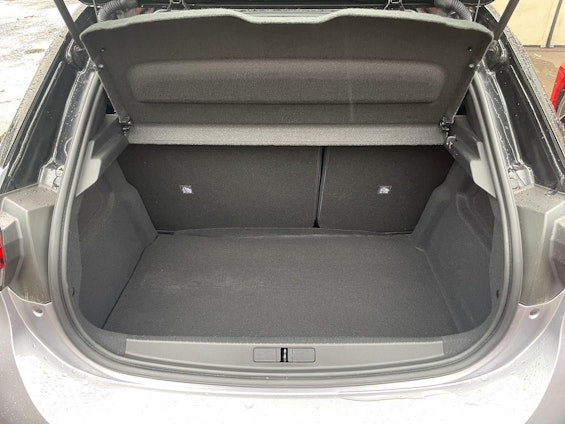 Vehicle image 12 Vehicle image 12