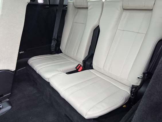 Vehicle image 9 Vehicle image 9