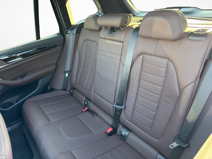 Fahrzeugbild BMW iX3