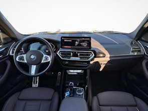 Fahrzeugbild BMW iX3 E-Motor