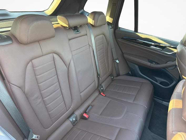 Fahrzeugbild BMW iX3