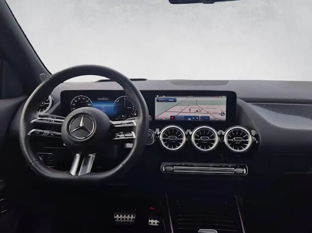 MERCEDES-BENZ GLA 250 e AMG Line