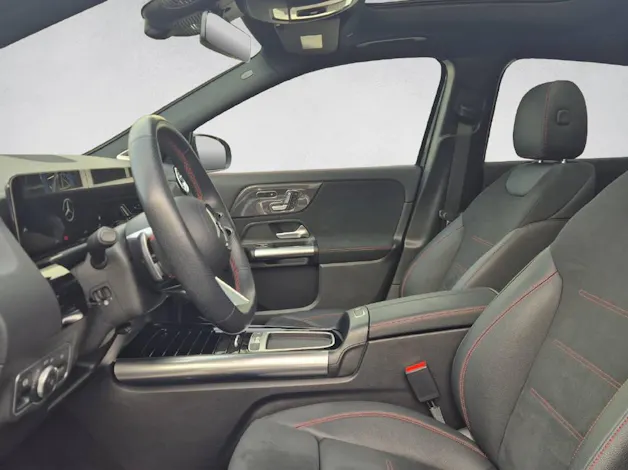 MERCEDES-BENZ GLA 250 e AMG Line