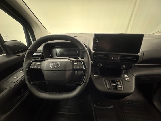 Vehicle image 5 Vehicle image 5