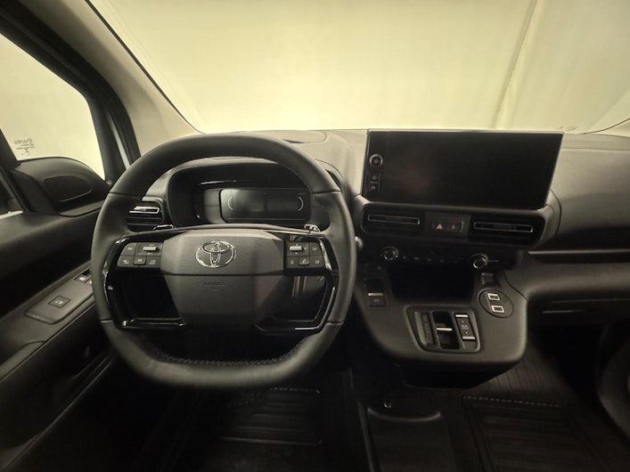 Vehicle image TOYOTA PROACE CITY