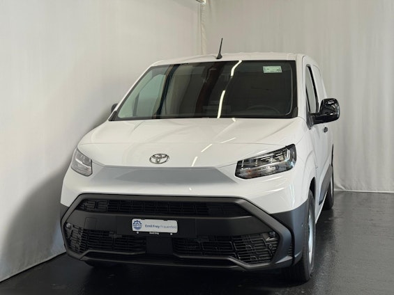 First vehicle image First vehicle image