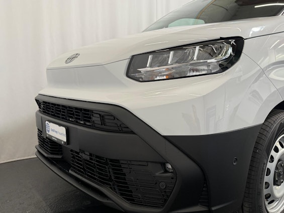 Vehicle image 11 Vehicle image 11