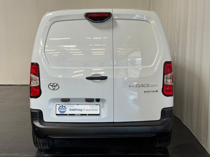 Vehicle image TOYOTA PROACE CITY
