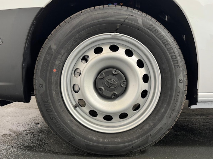 Vehicle image TOYOTA PROACE CITY