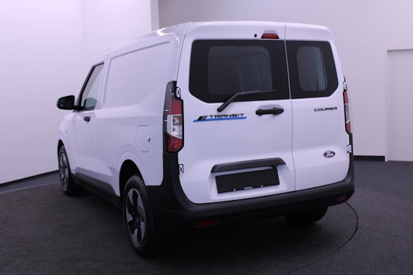 FORD E-Transit Courier Van Trend 2
