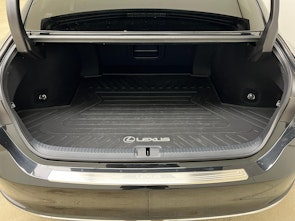 Vehicle image LEXUS ES 300h Excellence