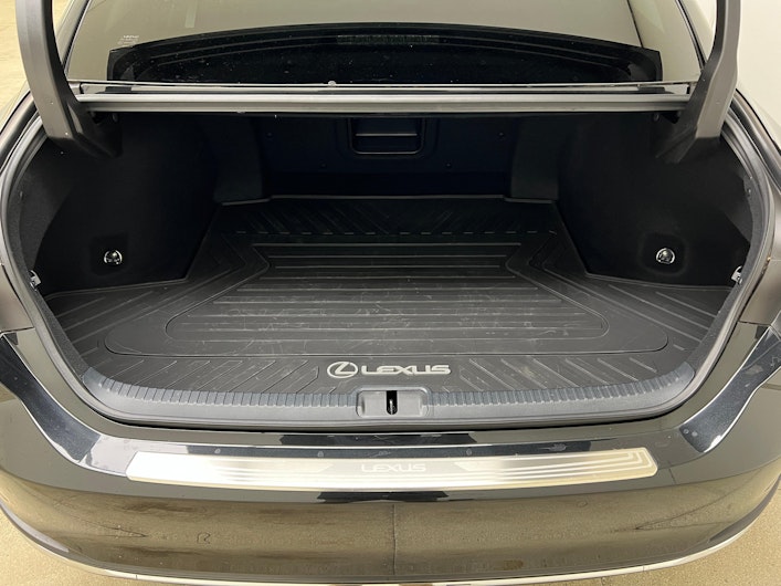 Vehicle image LEXUS ES