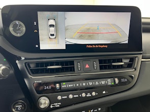 Vehicle image LEXUS ES 300h Excellence