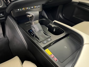 Vehicle image LEXUS ES 300h Excellence