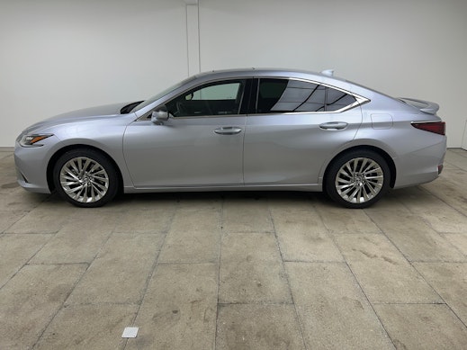LEXUS ES 300h Excellence 3