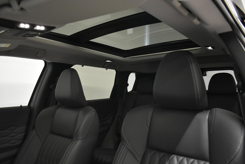 Vehicle image MITSUBISHI OUTLANDER