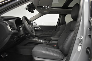 Vehicle image MITSUBISHI Outlander 2.4 PHEV Instyle 4x4 con 4 ruote invernali