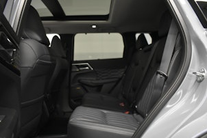 Vehicle image MITSUBISHI Outlander 2.4 PHEV Instyle 4x4 con 4 ruote invernali