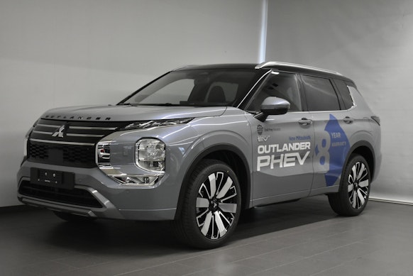 MITSUBISHI Outlander 2.4 PHEV Instyle 4x4 1