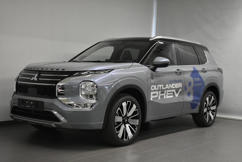 Vehicle image MITSUBISHI OUTLANDER