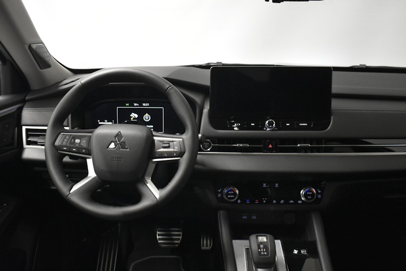 Vehicle image MITSUBISHI OUTLANDER