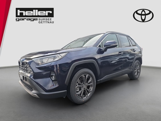 First vehicle image