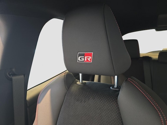 Vehicle image 18